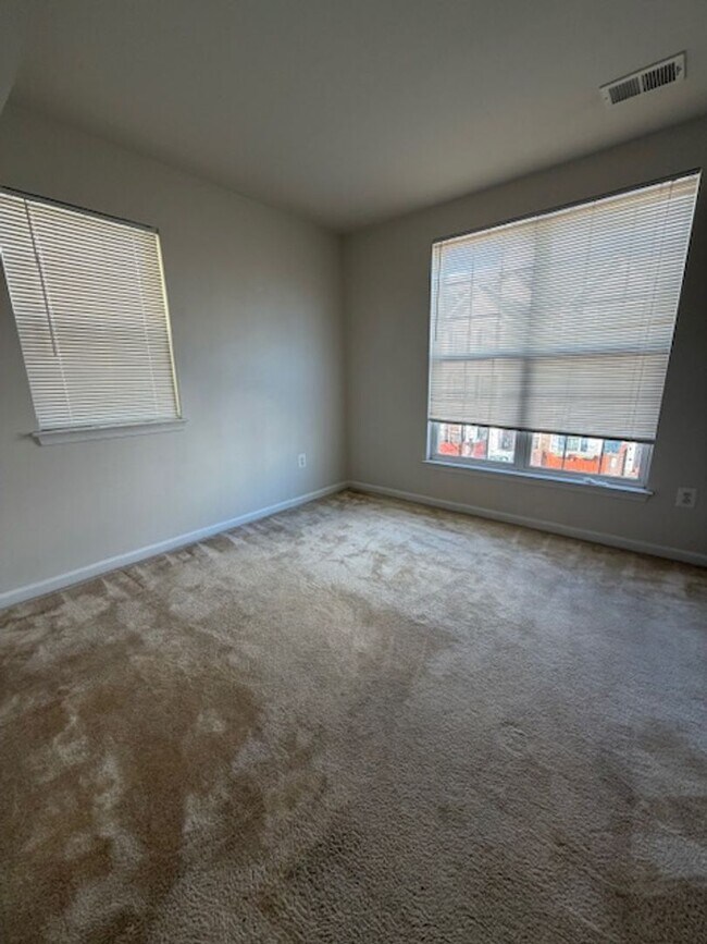 Building Photo - TASKERS CHANCE TOWNHOUSE FOR RENT