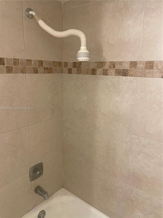 Building Photo - 2191 Bayberry Dr