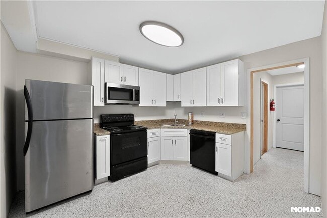 Building Photo - 3962 Sweetwater Pkwy