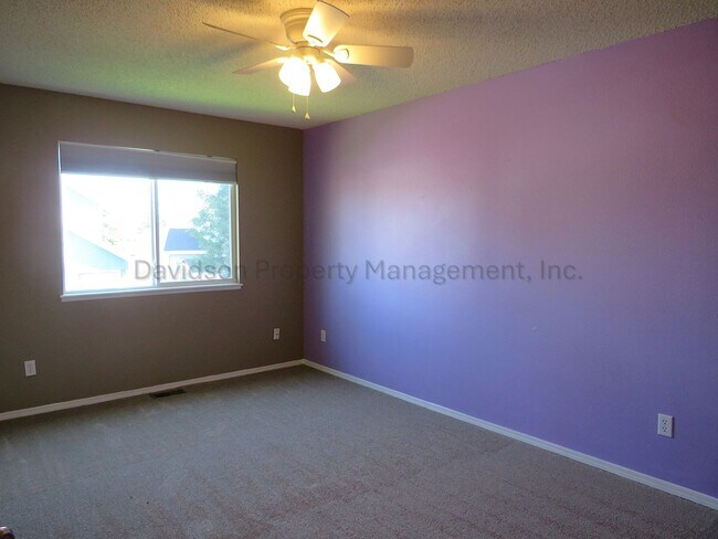 Building Photo - 3280 Richmond Dr
