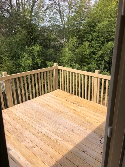 Building Photo - 1443 Fernwood Glendale Rd