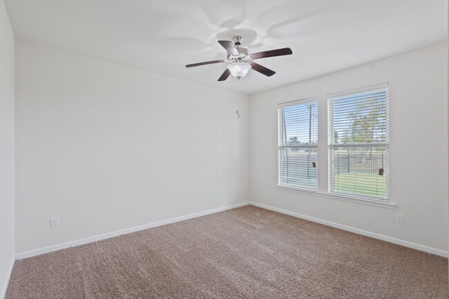 Building Photo - 2432 Fenimore Loop