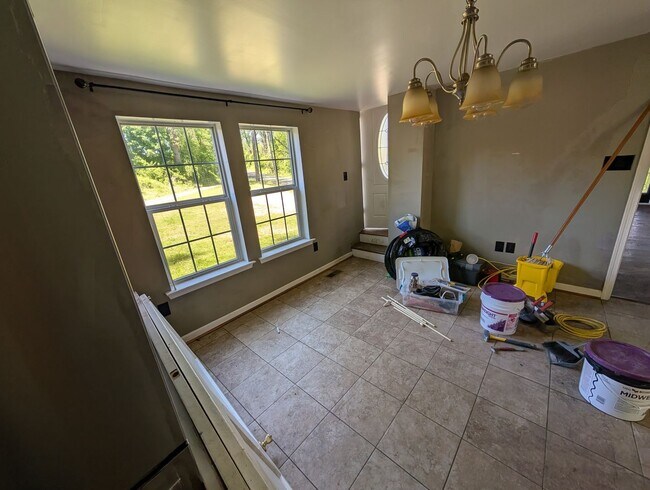 Building Photo - 4 Bedroom Darlington Home Near State Park