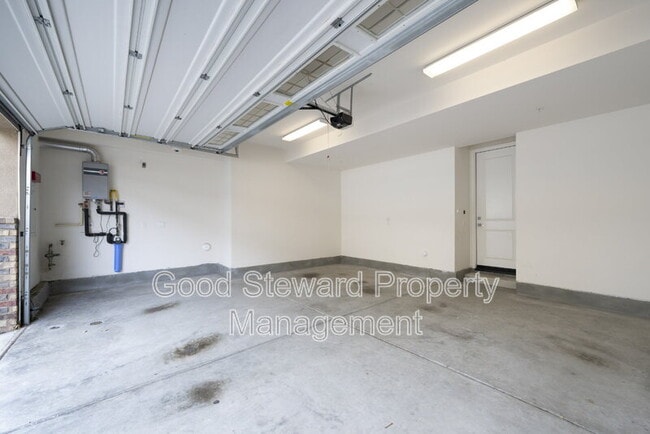 Building Photo - 4387 Avocado Grove Ln