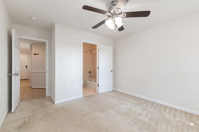 Building Photo - This beautiful townhouse has everything yo...