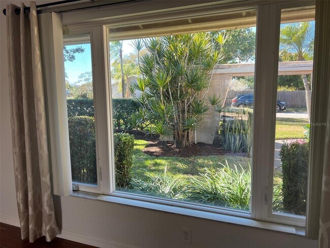 Building Photo - 11177 Bella Loma Dr