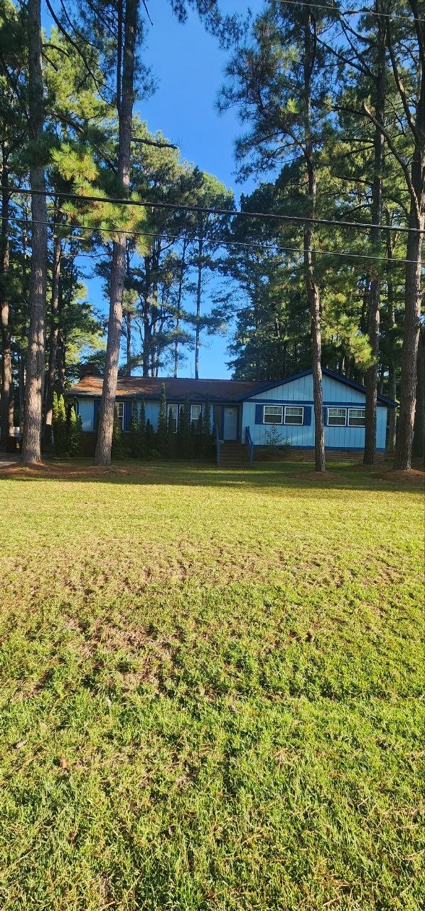 Building Photo - 237 Forest Ln