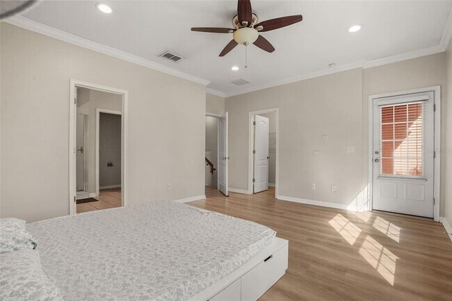 Building Photo - 561 Telfair Square Ct