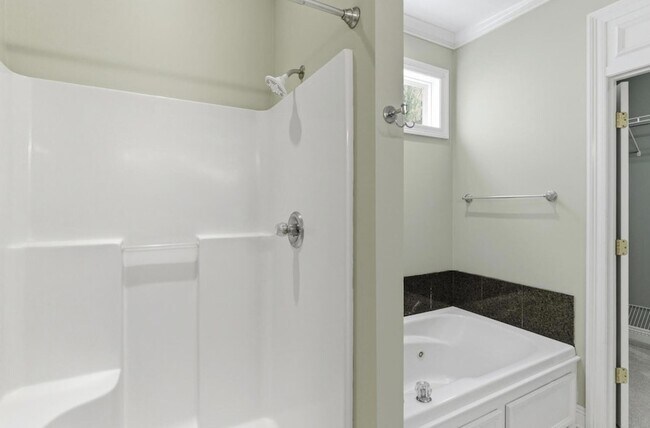 Building Photo - 44 Bridgefield Ct