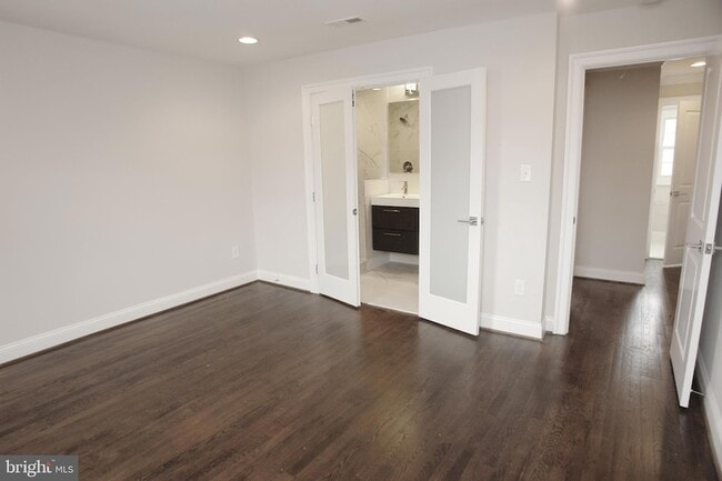 Building Photo - 12307 Chesterton Dr