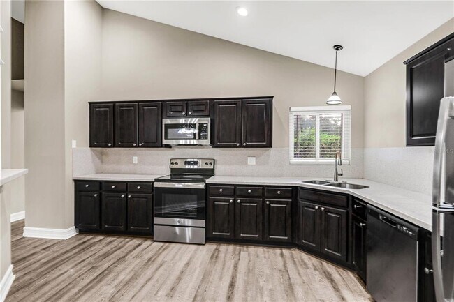 Building Photo - 11911 Hickorynut Dr
