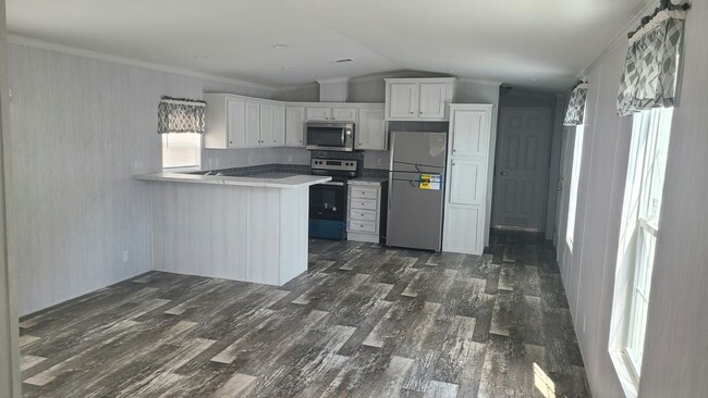 Building Photo - 414 N Ridgewood Ave
