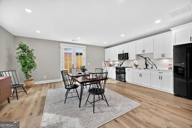 Building Photo - 6651 Malvin Dr