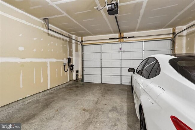 Building Photo - 10800 Blanton Wy