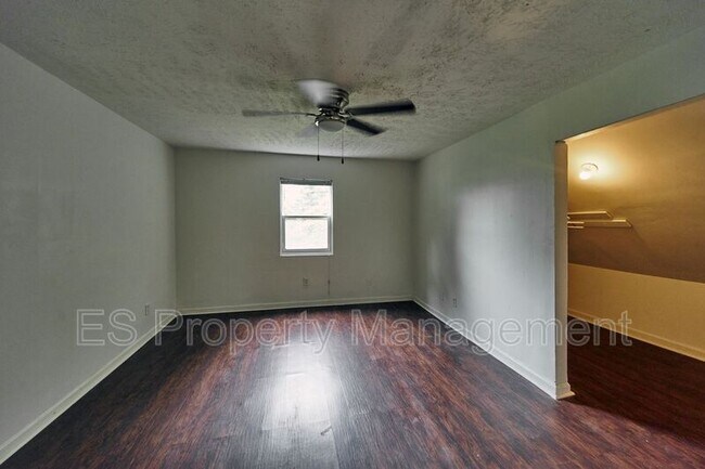 Building Photo - 2623 Indianapolis Ave