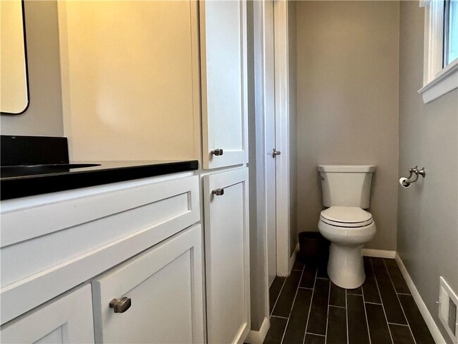 Building Photo - 35 Namquid Dr