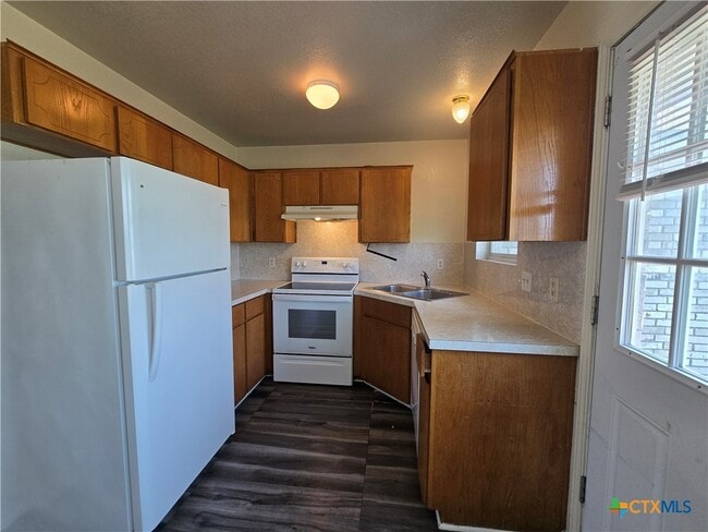 Building Photo - 1206 Industrial Blvd