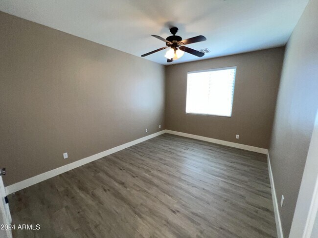 Building Photo - 4443 S Greythorne Way