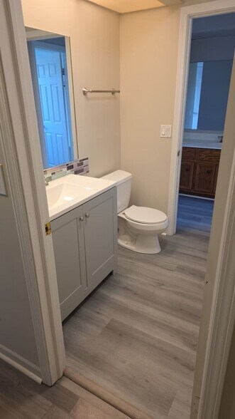 Building Photo - 505 Nebraska Cir