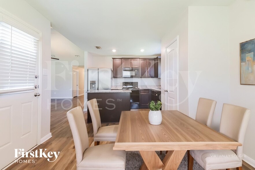 Building Photo - 14219 Chaps Dr