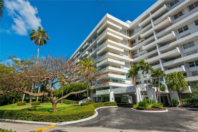 Building Photo - 155 Ocean Ln Dr
