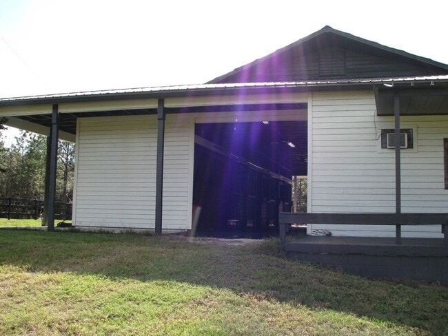 Building Photo - Beautiful 11.16 Acre Farm with Lots of Ame...