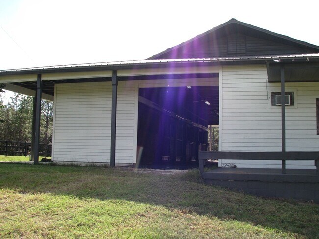 Building Photo - Beautiful 11.16 Acre Farm with Lots of Amenities!