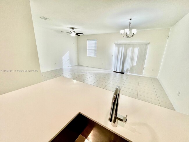 Building Photo - 8871 NW 103rd Pl