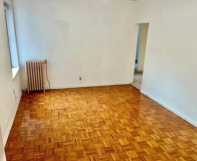 Building Photo - 42 Van Wagenen Ave