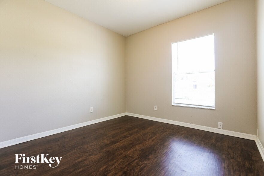 Building Photo - 2606 Atwater Dr
