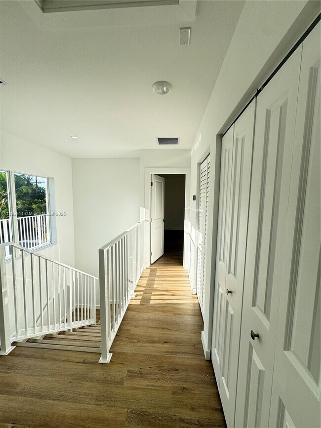 Building Photo - 18395 SW 103rd Ct