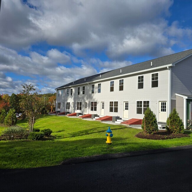 Building Photo - Megway Ct. (2-5)