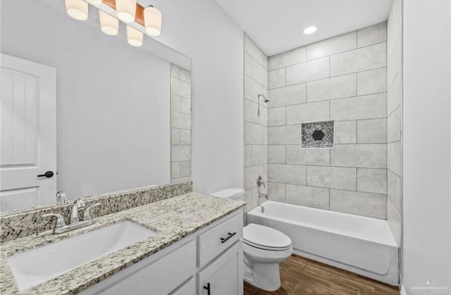 Bathroom 2 - 908 W La Pointe Ave
