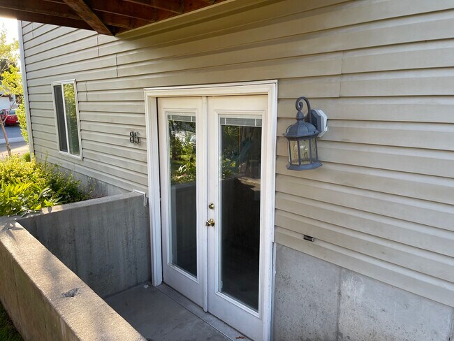 Building Photo - 85 W 1400 S