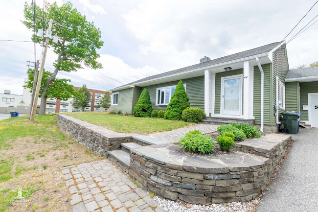 Building Photo - Charming 3BR South Portland Single-Family Home | Sunroom, Garage, Basement Storage & Spacious Yard