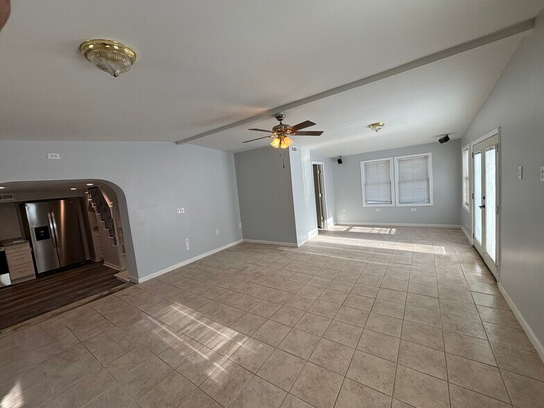 Family Room/Dining Room - 210 Boston Dr