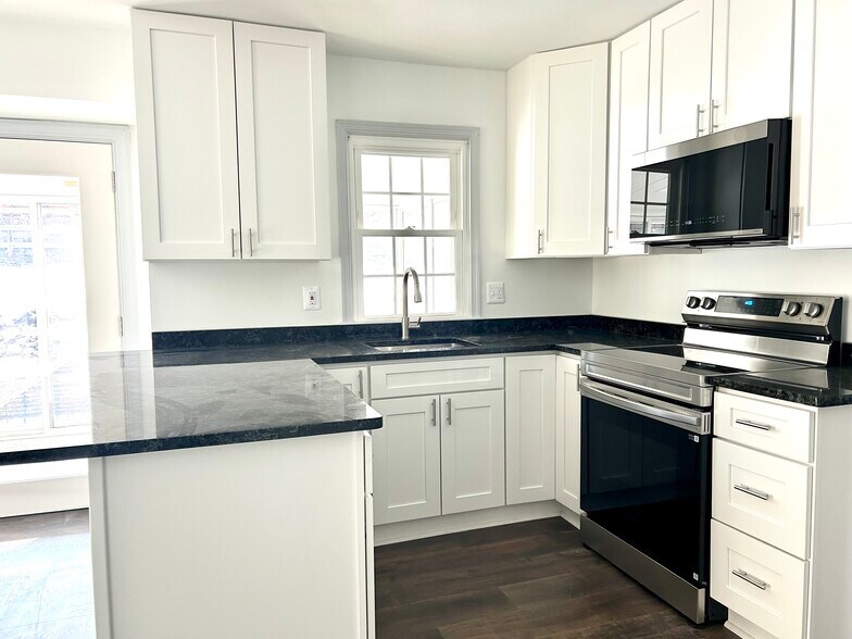 Building Photo - 6348 Torrence St