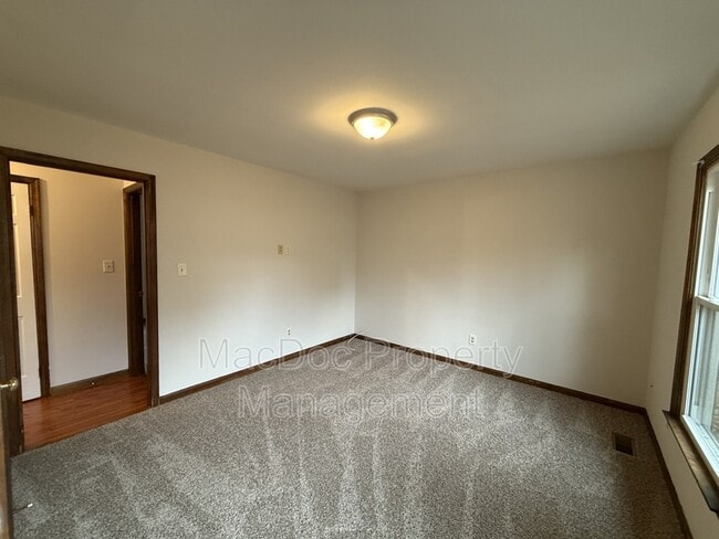 Building Photo - 10717 S Jamie Pl