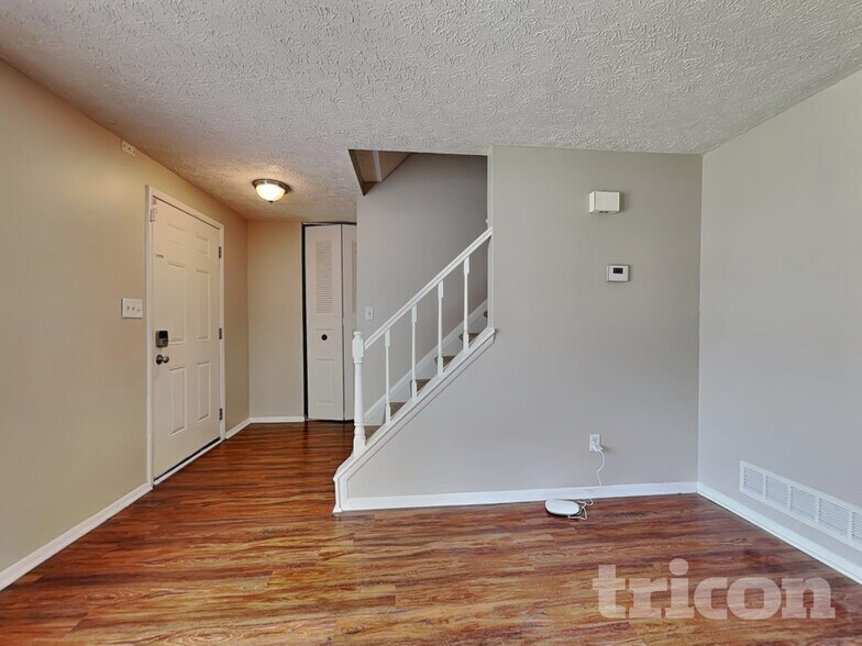 Building Photo - 4928 Rockborough Trail NW