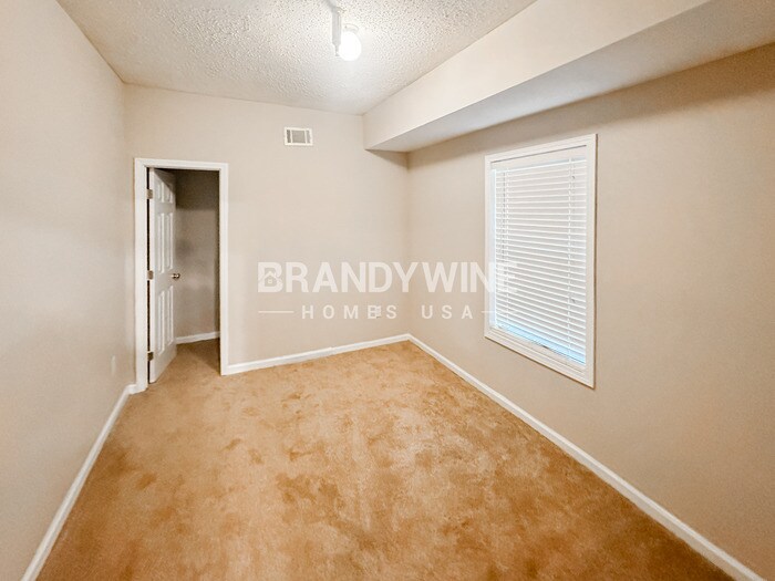 Building Photo - 1665 Harvest Hill