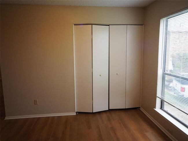 Building Photo - 11300 Nicole Cove