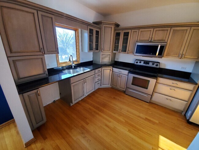 Building Photo - 9207 Gerritsen Ave