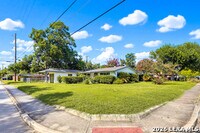 Building Photo - 271 Wayside Dr