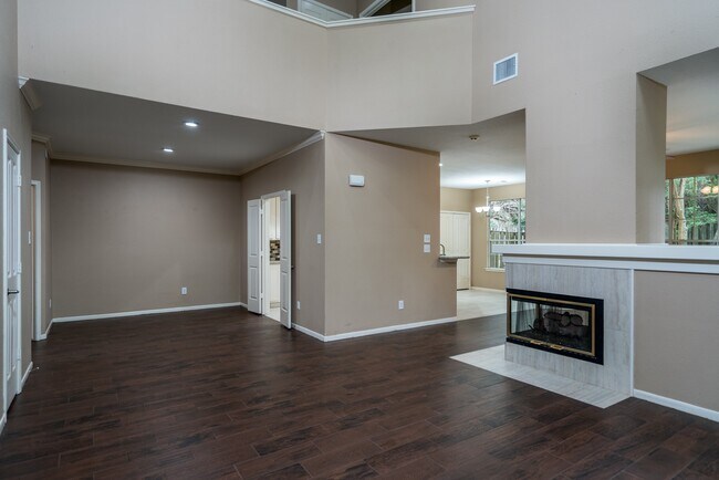 Building Photo - 66 Lakeridge Ct