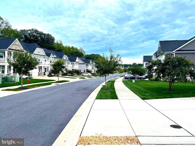 Building Photo - 33789 Freeport Dr