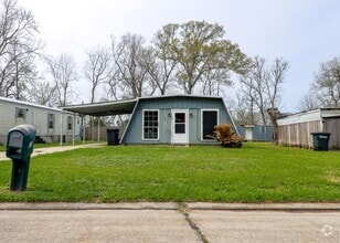Building Photo - 2 Bed/1 Bath House