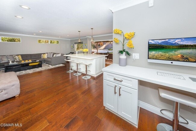 Building Photo - 249 Greenmeadow Dr