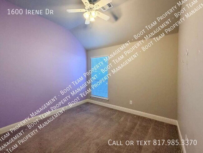 Building Photo - 1600 Irene Dr