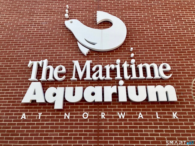 Building Photo - 33 N Water St