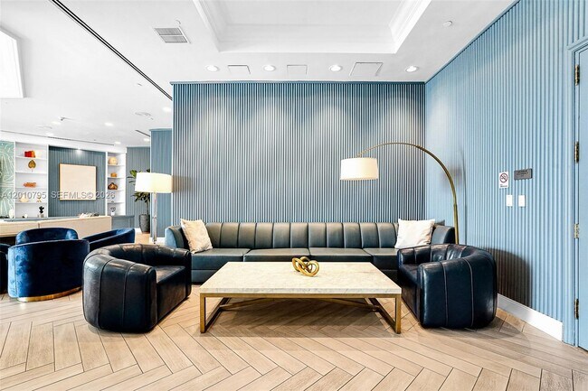 Building Photo - 16051 Collins Ave